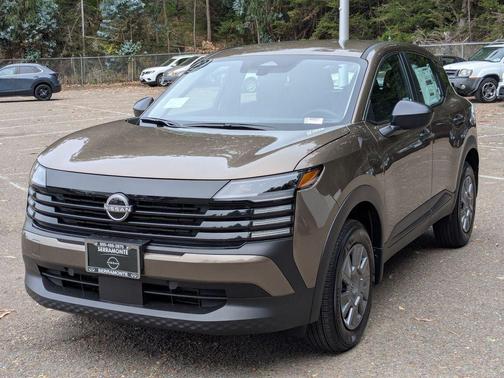 Canyon Bronze Metallic 2026 Nissan Kicks S