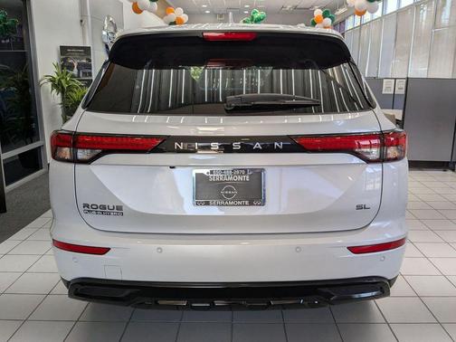 Alpine Frost 2026 Nissan Rogue SL