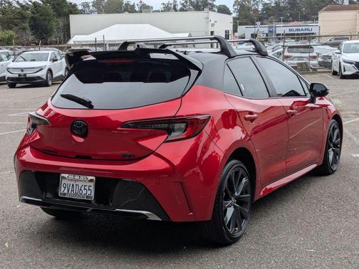 Finish Line Red/Midnight Black Metallic 2025 Toyota Corolla XSE