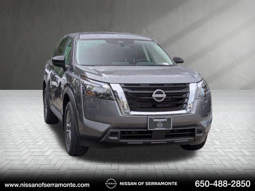 Gun Metallic 2025 Nissan Pathfinder S FWD
