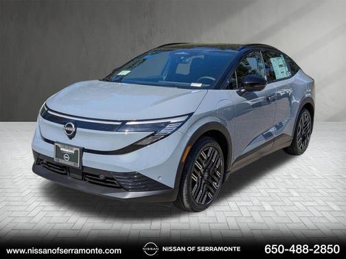 Boulder Gray Pearl/Black 2026 Nissan Leaf PLATINUM+