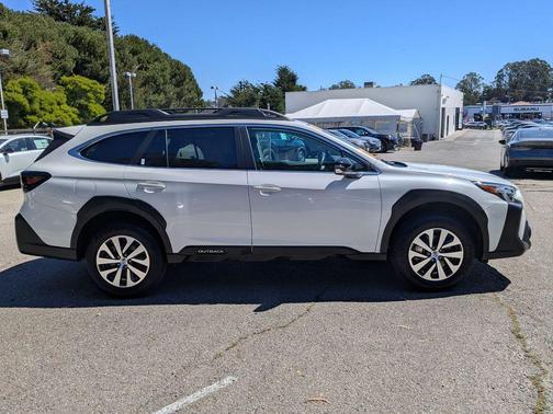Crystal White Pearl 2024 Subaru Outback Premium