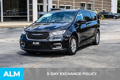 2023 Chrysler Pacifica Touring-L