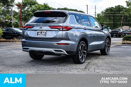 2024 Mitsubishi Outlander SE
