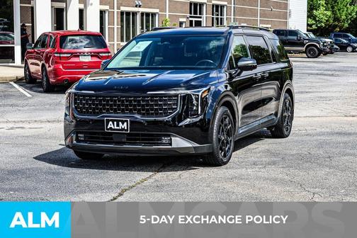 Aurora Black Pearl 2025 Kia Carnival SX