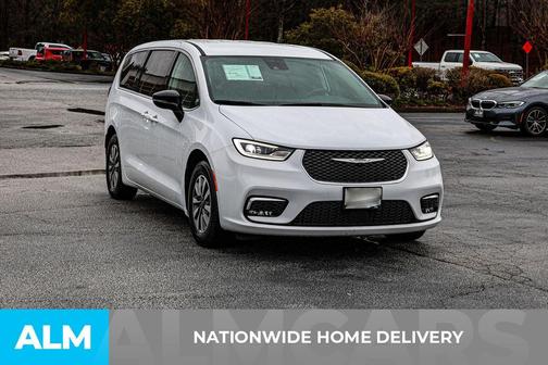 2024 Chrysler Pacifica Hybrid Select