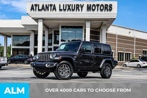 Granite Crystal Clearcoat Metallic 2025 Jeep Wrangler Sahara