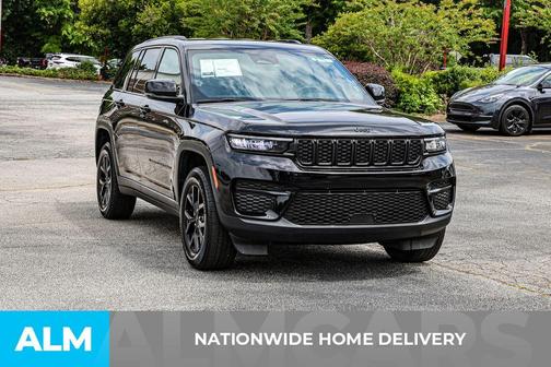 Diamond Black 2025 Jeep Grand Cherokee Laredo