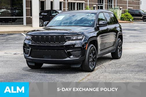 Diamond Black 2025 Jeep Grand Cherokee Laredo