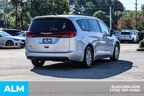 Silver Mist Clearcoat 2023 Chrysler Pacifica Touring-L