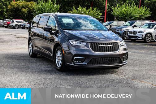 2023 Chrysler Pacifica Touring-L