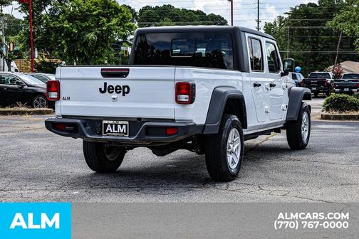 2023 Jeep Gladiator Sport