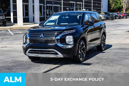 2024 Mitsubishi Outlander SE