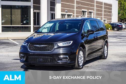 2023 Chrysler Pacifica Touring-L