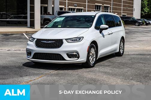 2023 Chrysler Pacifica Touring-L