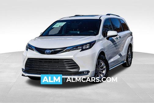 2024 Toyota Sienna XLE