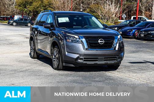 2025 Nissan Pathfinder SV