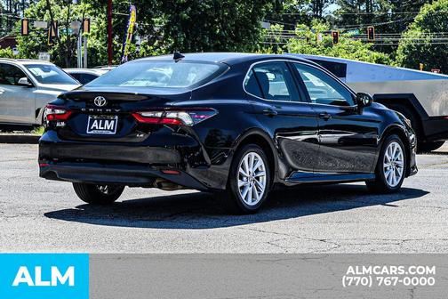 Midnight Black Metallic 2022 Toyota Camry LE