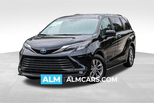 2025 Toyota Sienna XLE