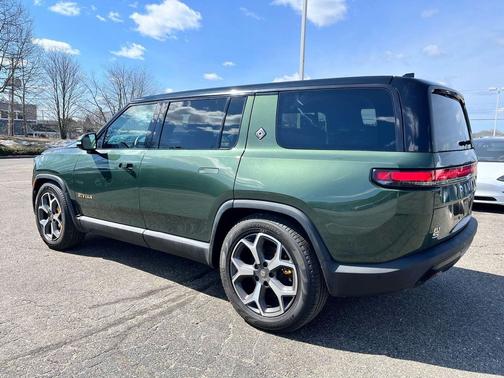 Green 2024 Rivian R1S Adventure