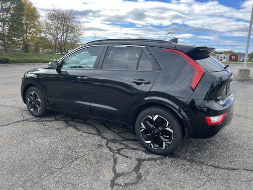 Aurora Black Pearl 2023 Kia Niro EV Wind