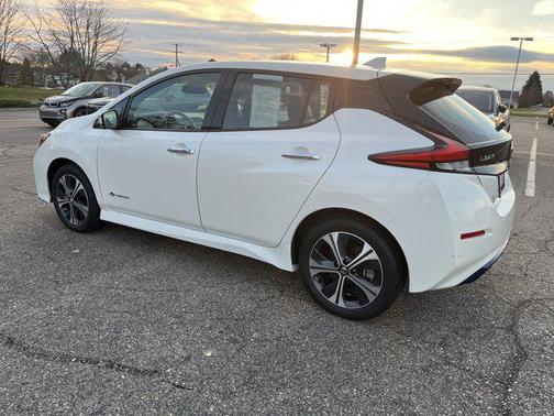 Pearl White Tricoat 2019 Nissan Leaf SL PLUS
