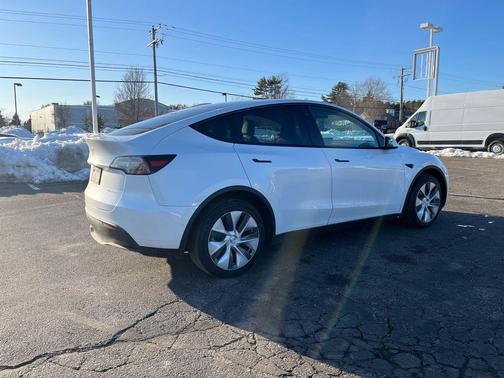 2021 Tesla Model Y Long Range Dual Motor All-Wheel Drive