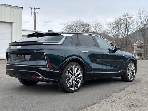 2024 Cadillac LYRIQ Luxury