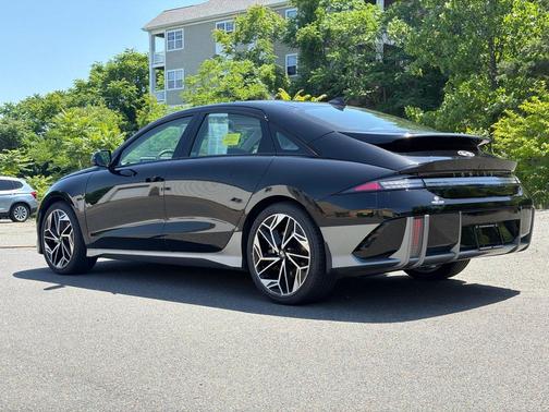 Onyx Black 2023 Hyundai IONIQ 6 Limited