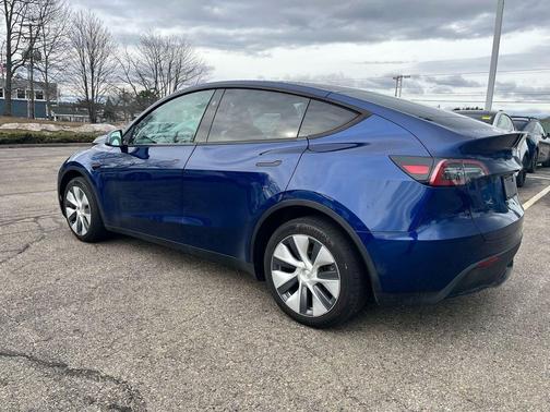Deep Blue Metallic 2023 Tesla Model Y Long Range Dual Motor All-Wheel Drive