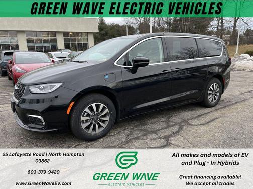 2024 Chrysler Pacifica Hybrid Select