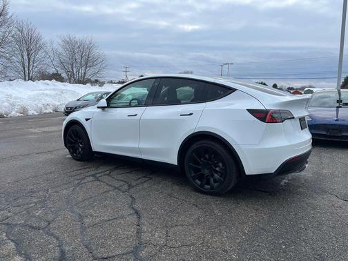 2021 Tesla Model Y Long Range Dual Motor All-Wheel Drive