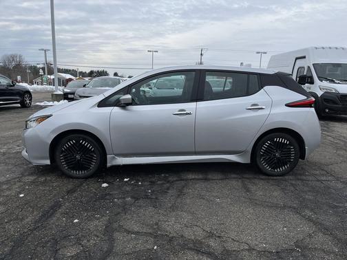 2023 Nissan Leaf SV PLUS 60 kWh