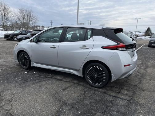 2023 Nissan Leaf SV PLUS 60 kWh