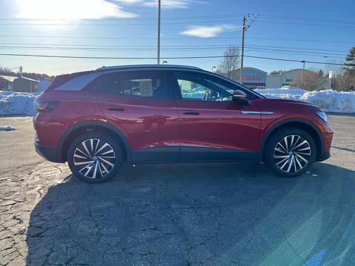 Aurora Red Metallic w/Black Roof 2023 Volkswagen ID.4 Pro S Plus