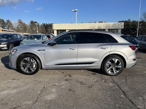 2021 Audi e-tron Premium