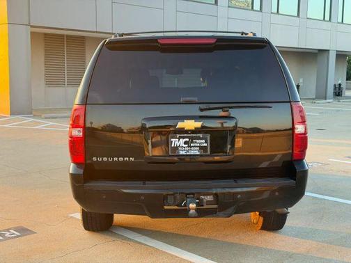 Black 2014 Chevrolet Suburban 1500 LT