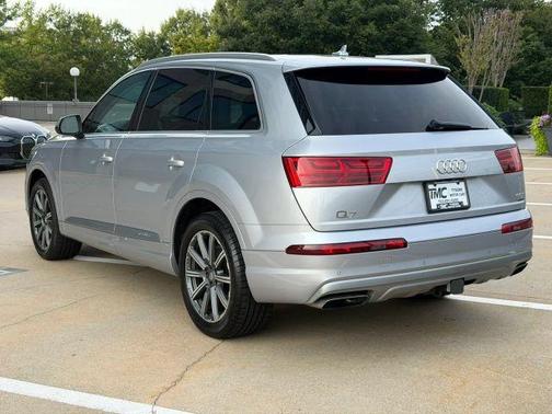 Silver 2017 Audi Q7 3.0T Prestige