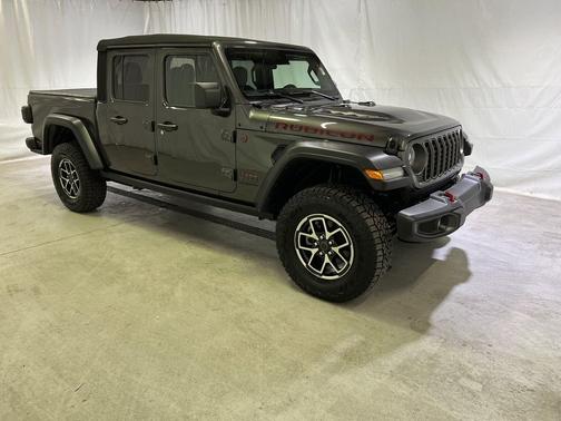 Granite Crystal Metallic Clearcoat 2024 Jeep Gladiator Rubicon