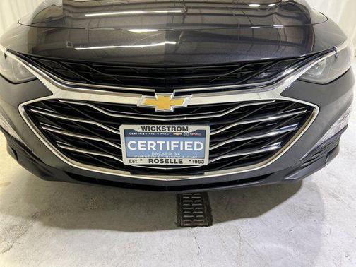 2022 Chevrolet Malibu FWD LT