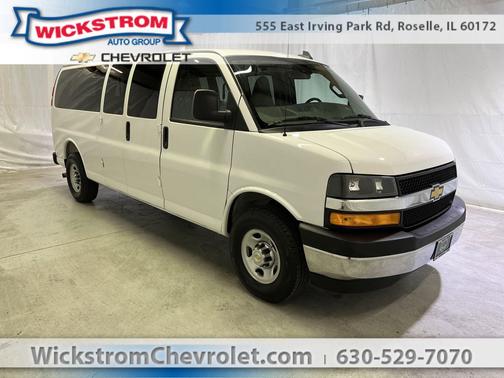 Summit White 2025 Chevrolet Express 3500 RWD 3500 Extended Wheelbase LT
