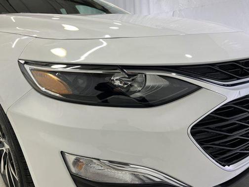2023 Chevrolet Malibu FWD RS