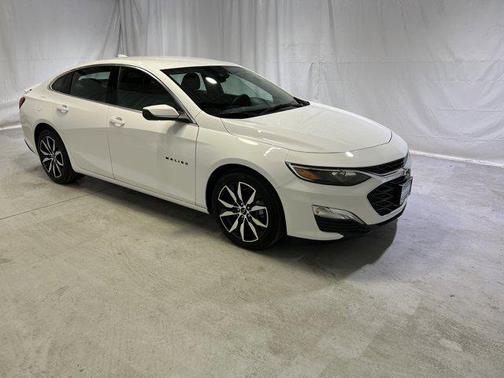 2023 Chevrolet Malibu FWD RS