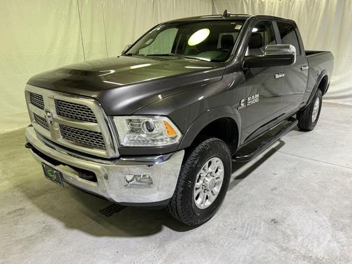 Granite Crystal Metallic Clearcoat 2017 RAM 2500 Laramie Crew Cab 4x4 6'4' Box
