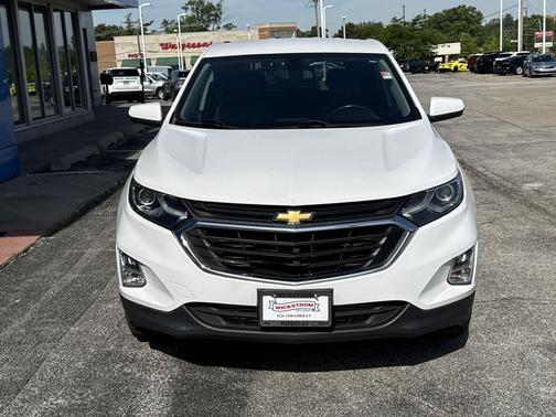 Summit White 2018 Chevrolet Equinox LT