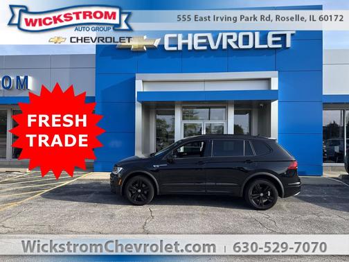 Deep Black Pearl 2019 Volkswagen Tiguan 2.0T SEL R-Line 4MOTION
