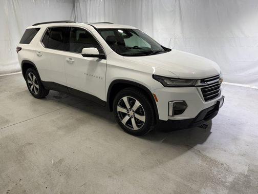 2022 Chevrolet Traverse LT Leather