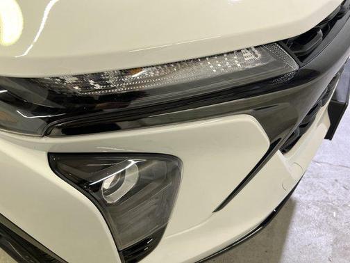 Summit White 2024 Chevrolet Trax FWD 1RS