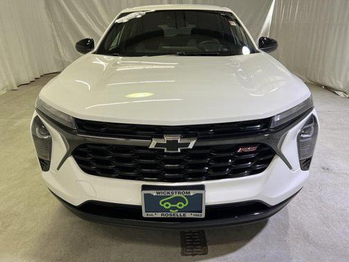 Summit White 2024 Chevrolet Trax FWD 1RS