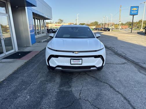 Summit White 2024 Chevrolet Equinox EV 2LT